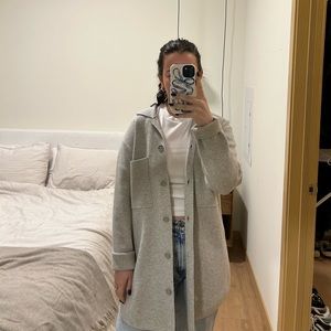 Aritzia Babaton grey shacket